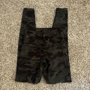 Lululemon camo Align leggings